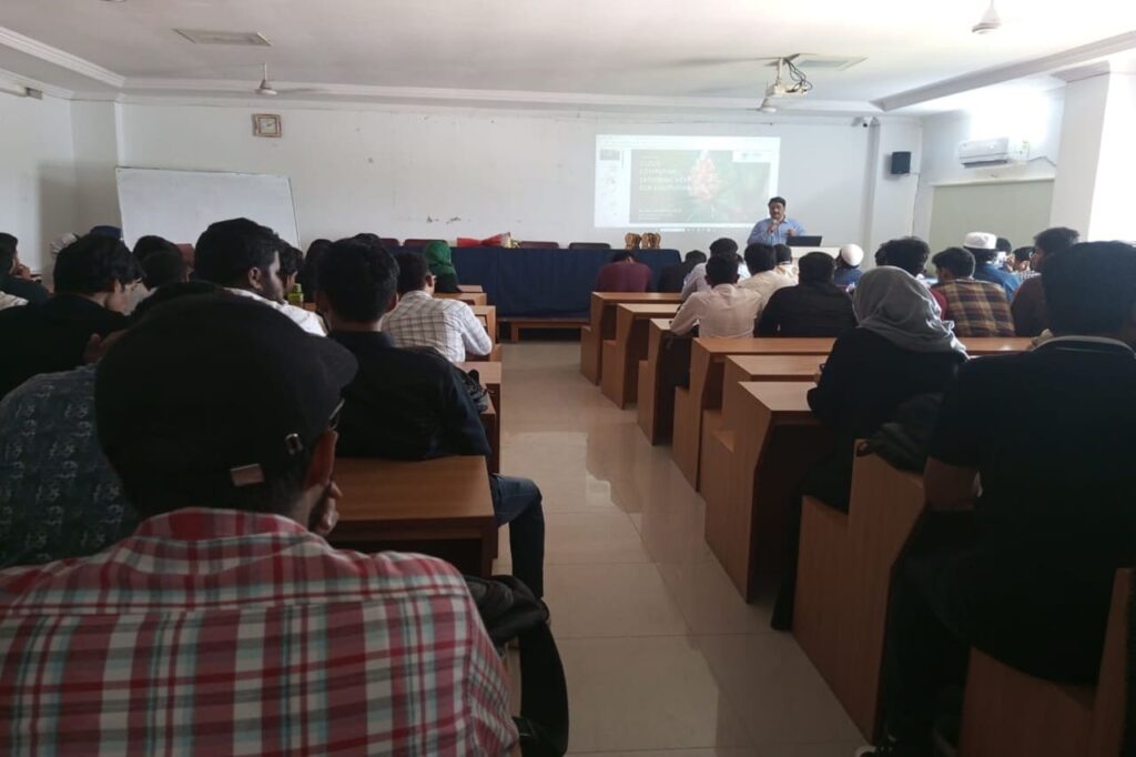 Seminar on Cloud Computing: Exploring Next-Gen Computing - Lords ...