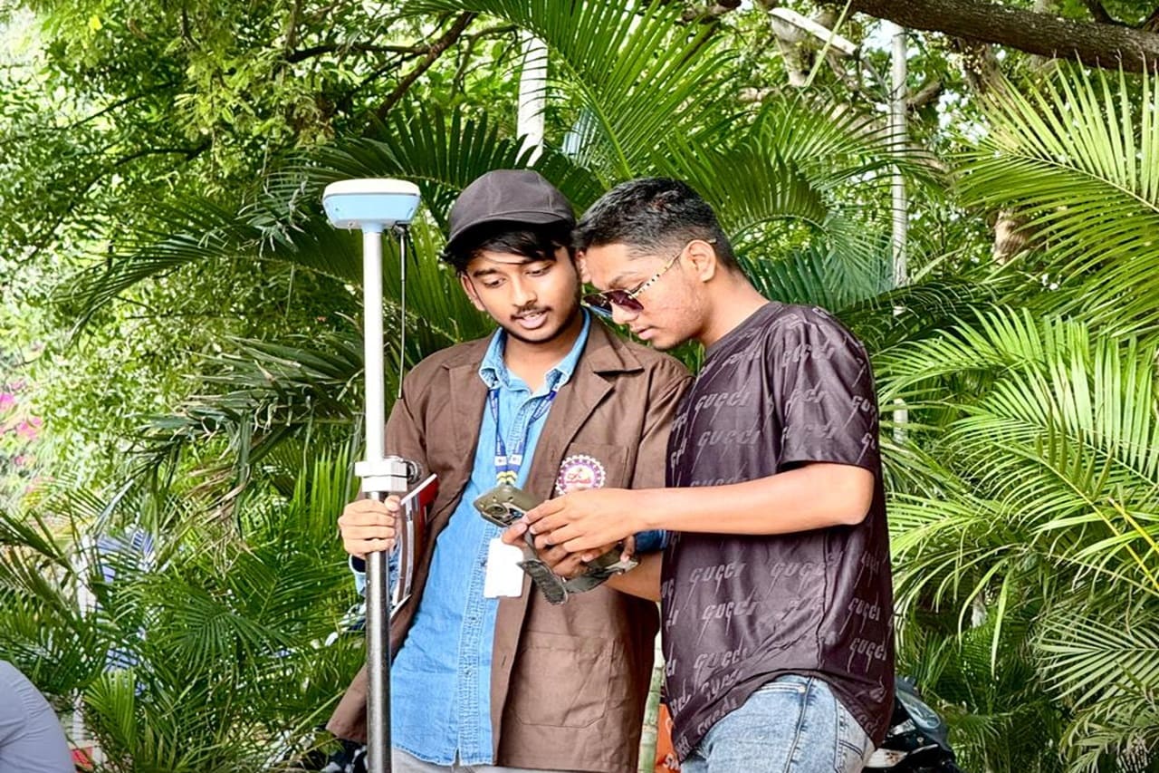 30 Hours certification course on DGPS Drone Surveying Lords 30 Hours certification course on DGPS Drone Surveying Lords